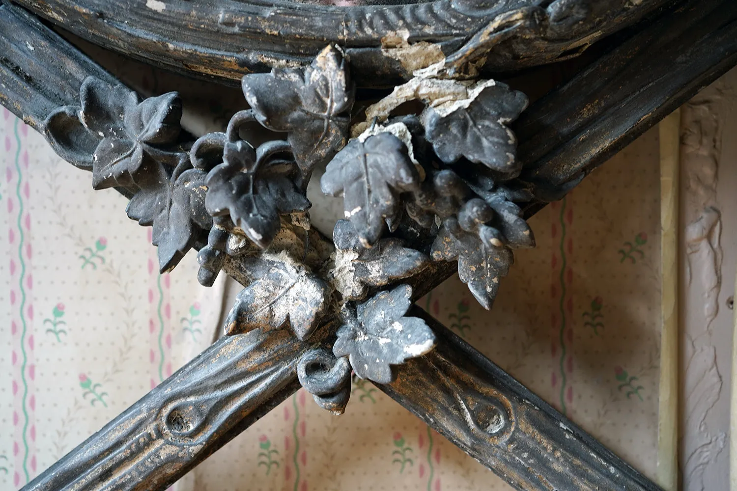 A Large French Gesso Faux Bois & Floral Carved Oval Wall Mirror c.1875-90