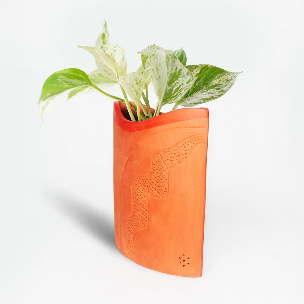 Handcrafted Terracotta Aye Terracotta Planter