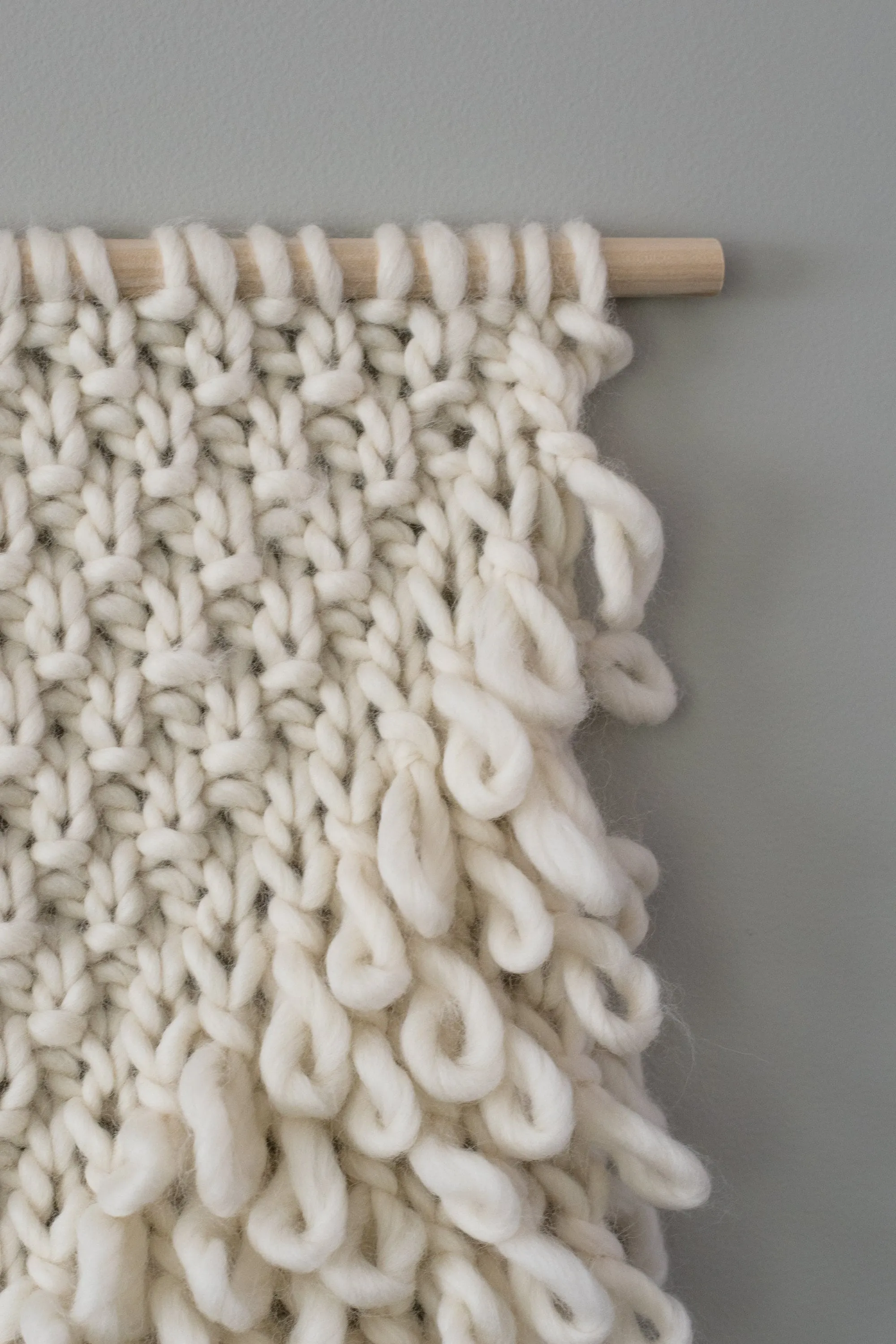 KNITTING PATTERN: Scandia Wall Hanging, Wall Hanging Knitting Pattern for Super Bulky Yarn