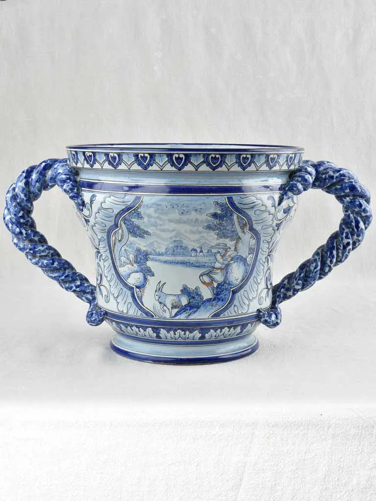 Large blue & white cache pot from Burgundy w/ 2 handles - Antoine Montagnon