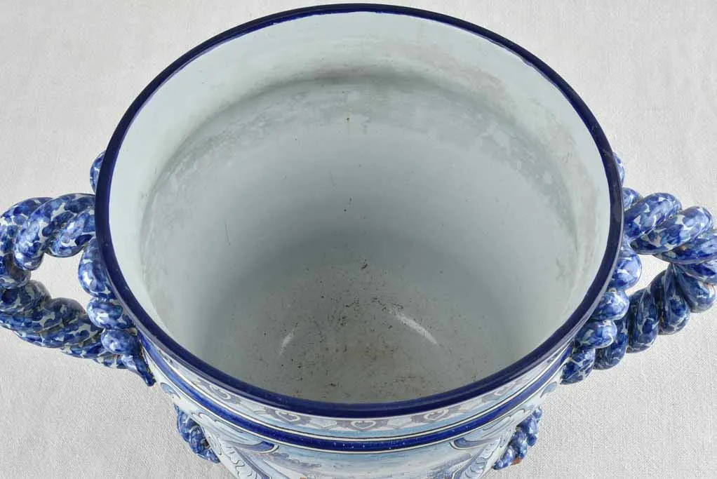 Large blue & white cache pot from Burgundy w/ 2 handles - Antoine Montagnon